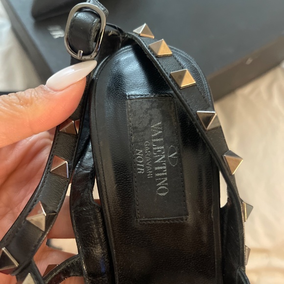 Valentino Garavani Rockstud Noir - Picture 7 of 7